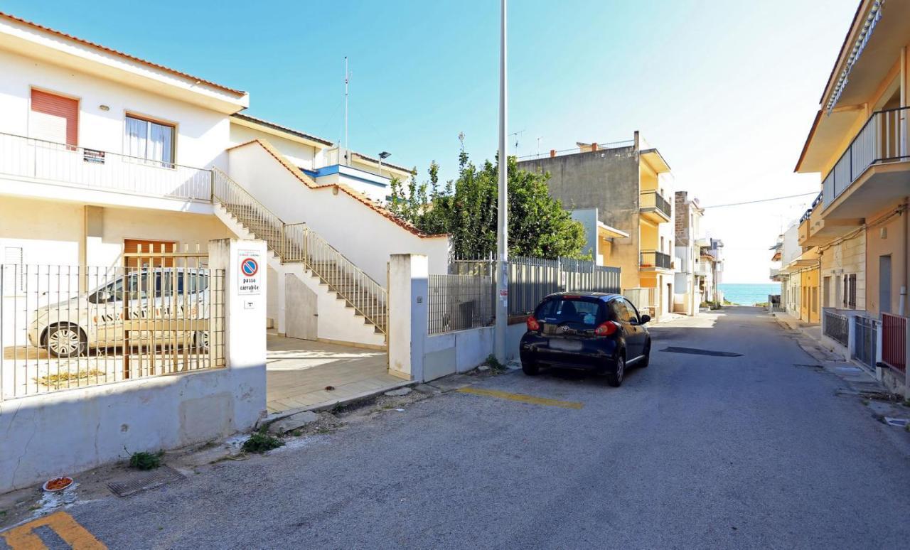 Appartamento Lucilla Punta Secca Exterior photo